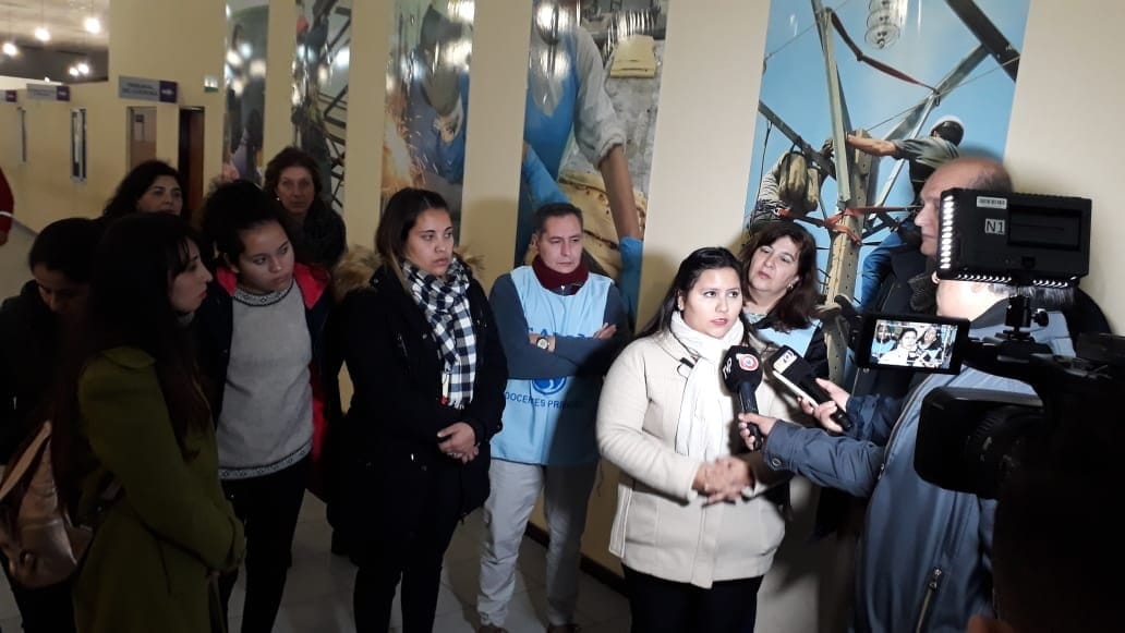 En este momento estás viendo CATORCE DOCENTES QUEDARON SIN TRABAJO