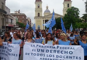 Lee más sobre el artículo "Los docentes tucumanos privados van al Paro y a la Marcha Federal"
